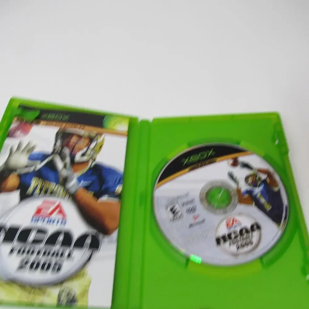 NCAA Football 2005 (Microsoft Xbox, 2004)  CIB‎